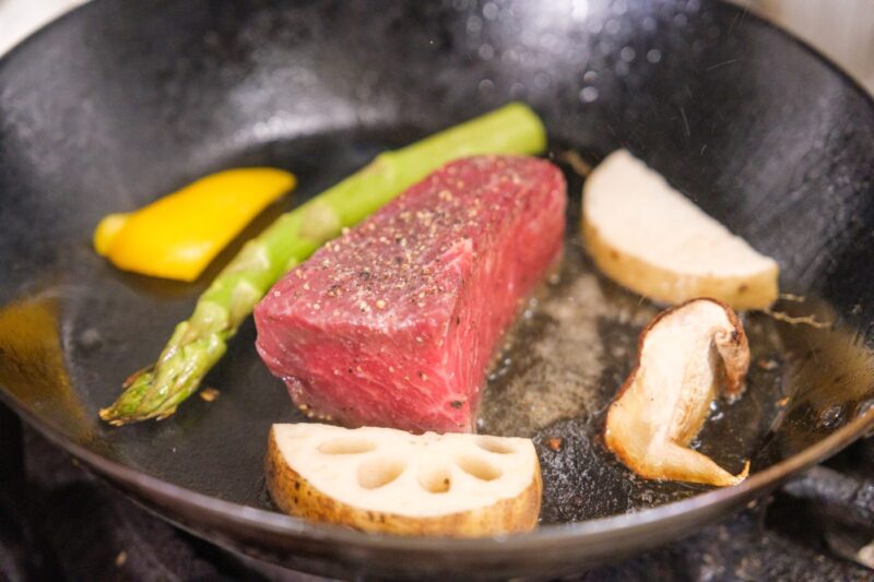 良いものなら高くても買う。
納得できないなら買わない。